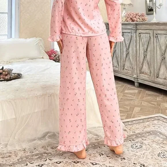New Roses and Rosè pyjama set - Picture 6 of 11